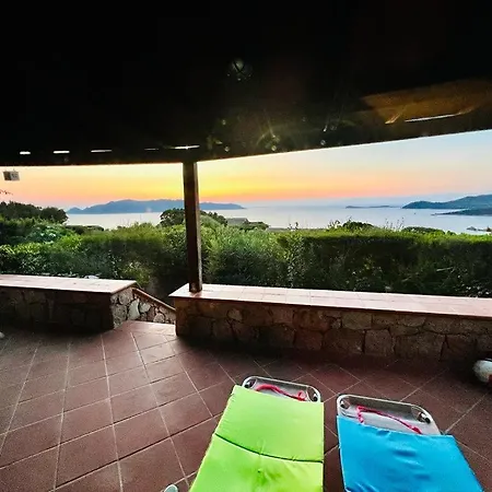 Immersa Nella Natura Con Giardino E Discesa Privata Al Mare Вилла