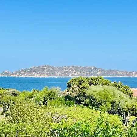 Вилла Immersa Nella Natura Con Giardino E Discesa Privata Al Mare Монте Петросу